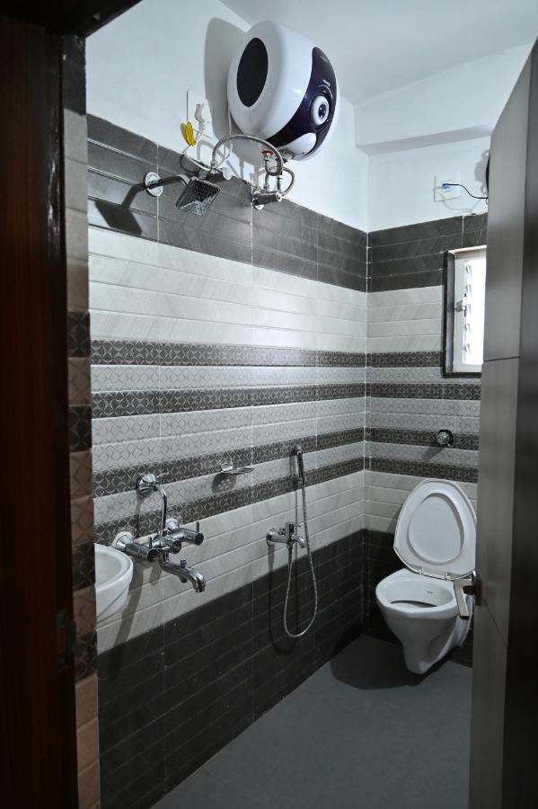 Hotel Narendra Plaza Balasore Kültér fotó