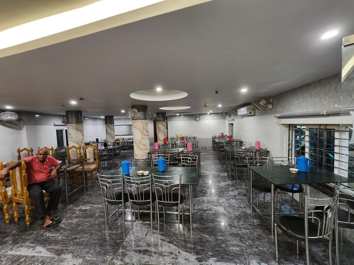 Hotel Narendra Plaza Balasore Kültér fotó