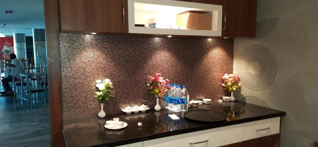 Hotel Narendra Plaza Balasore Kültér fotó